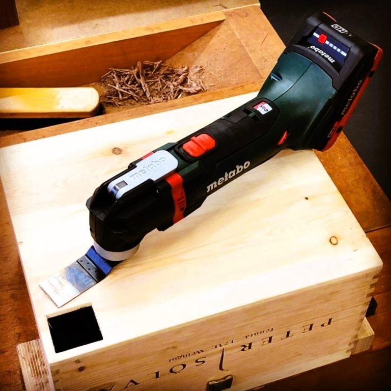 Metabo Oscillating Multi Tool cut a square hole in wood 793